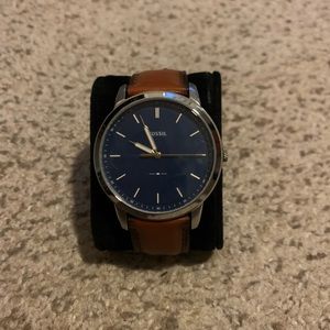 Like new navy and brown leather fossil watch